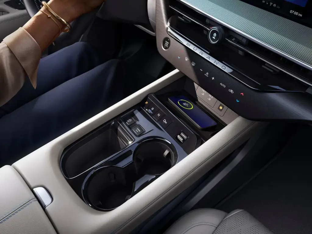 Nissan Murano Center Console and Controls Nissan Murano center console with wireless charging