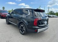 2024 Kia Telluride S SUV