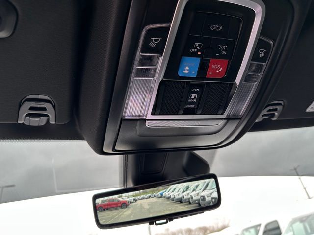 2025 Ram 1500 Limited Truck Crew Cab