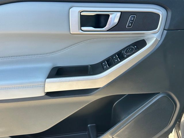 2024 Ford Explorer XLT SUV