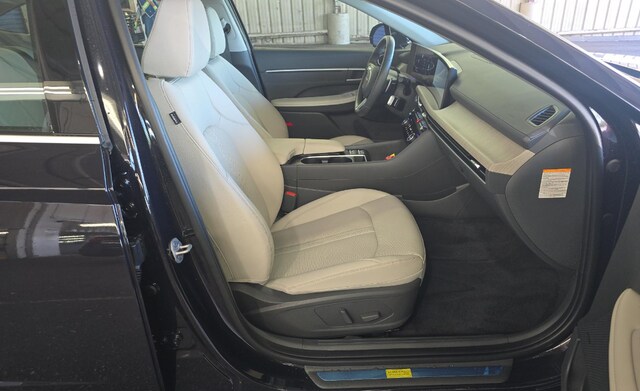 2025 Hyundai Sonata Hybrid Limited Sedan