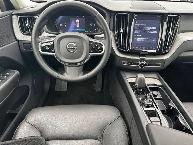 2025 Volvo XC60 B5 Plus SUV