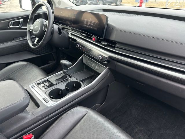 2025 Kia Carnival SX Van Passenger Van