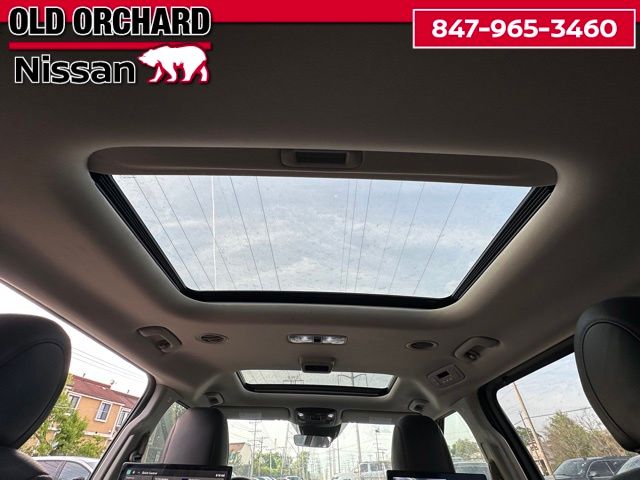 2025 Kia Carnival SX Van Passenger Van