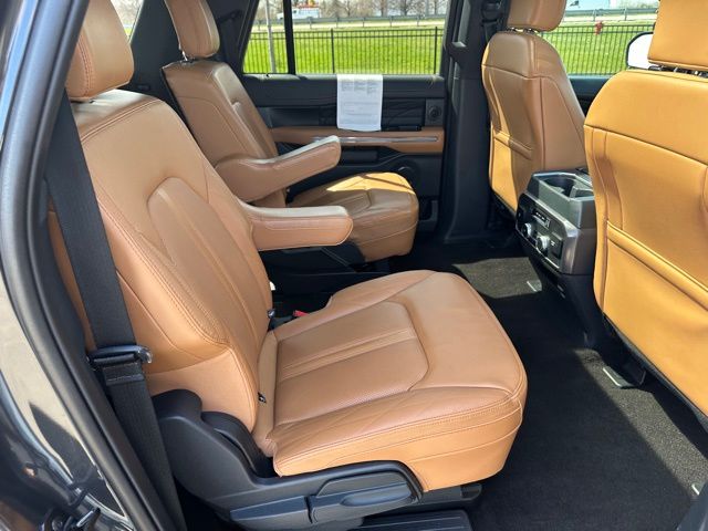 2022 Ford Expedition Max Platinum SUV