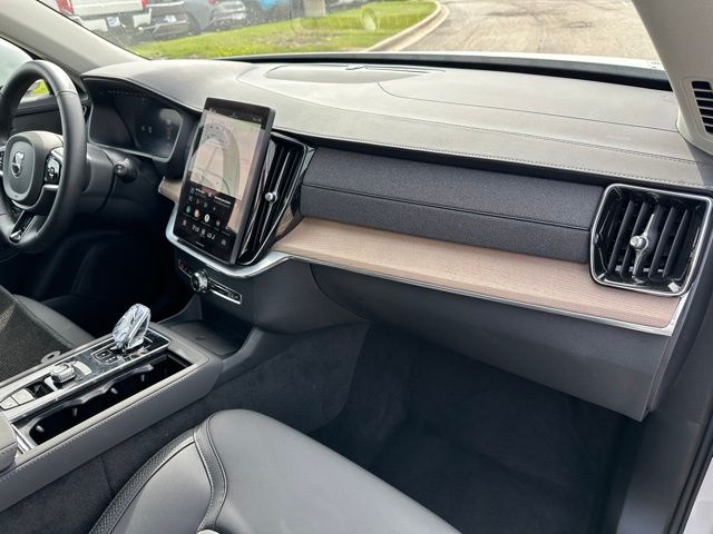 2025 Volvo XC90 B6 Plus 7-Seater SUV