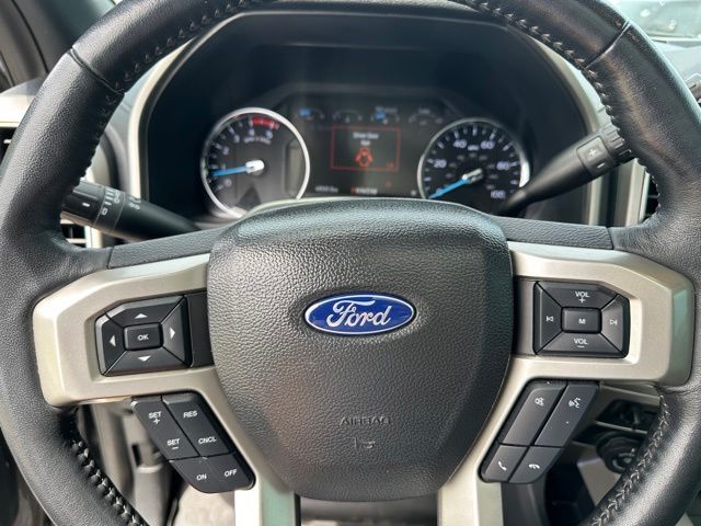 2022 Ford F-350 Lariat Truck Crew Cab