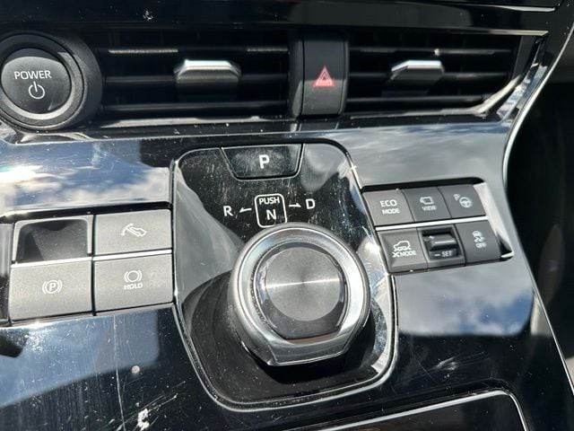 2024 Toyota bZ4X Limited SUV