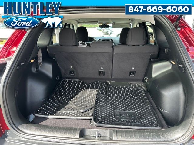 2019 Jeep Cherokee Latitude SUV