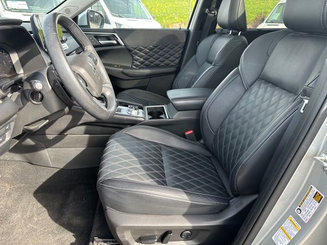 2024 Mitsubishi Outlander PHEV SUV