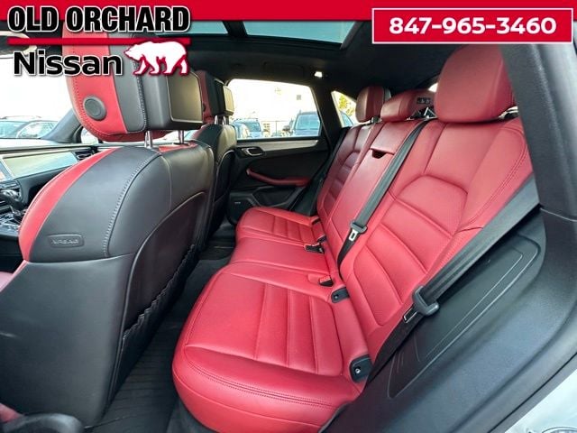 2020 Porsche Macan Turbo SUV