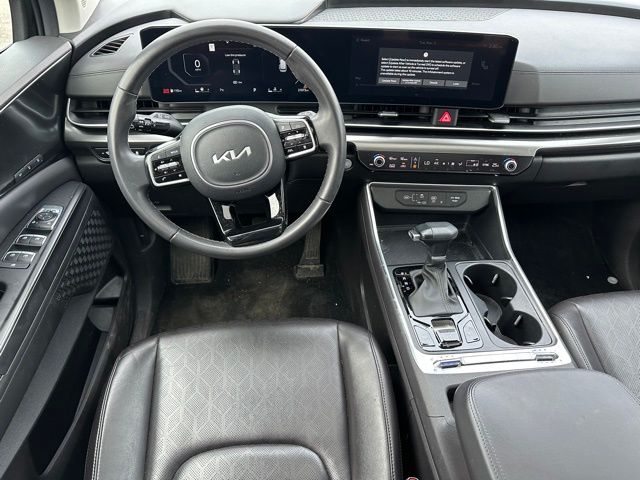 2025 Kia Carnival SX Van Passenger Van