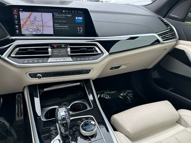 2022 BMW X5 M50i SUV