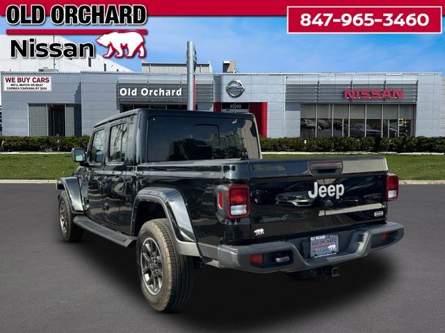 2021 Jeep Gladiator Overland Truck Crew Cab