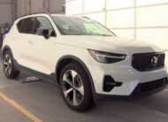 2025 Volvo XC40 B5 Plus Dark Theme SUV