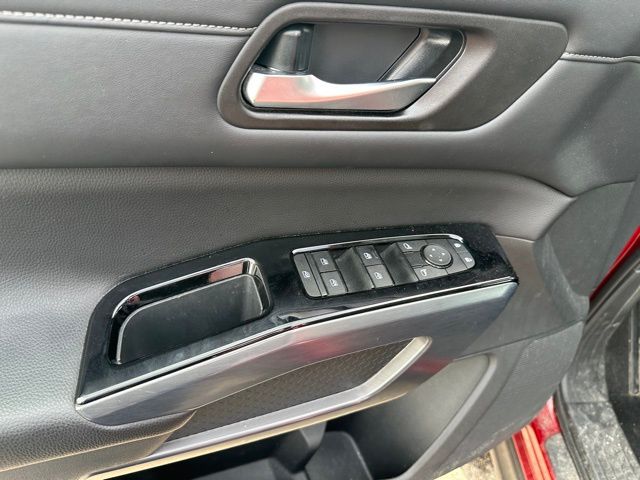2023 Nissan Pathfinder SL SUV