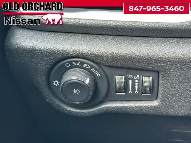 2024 Chrysler Pacifica Touring Van Passenger Van