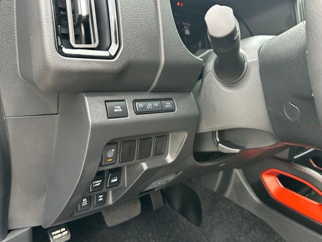 2025 Nissan Frontier PRO-4X Truck Crew Cab
