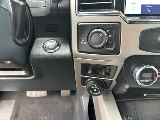 2022 Ford F-250 Lariat Truck Crew Cab
