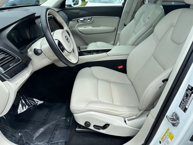2020 Volvo XC90 T6 Momentum SUV