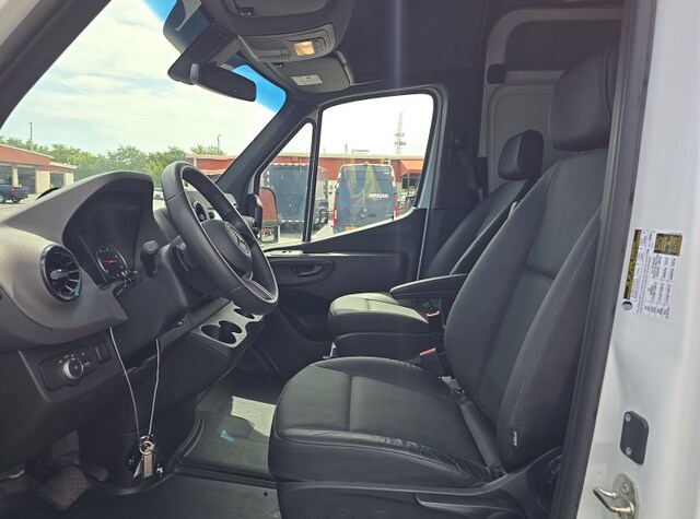 2025 Mercedes-Benz Sprinter 2500 Cargo 144 WB Van Cargo Van
