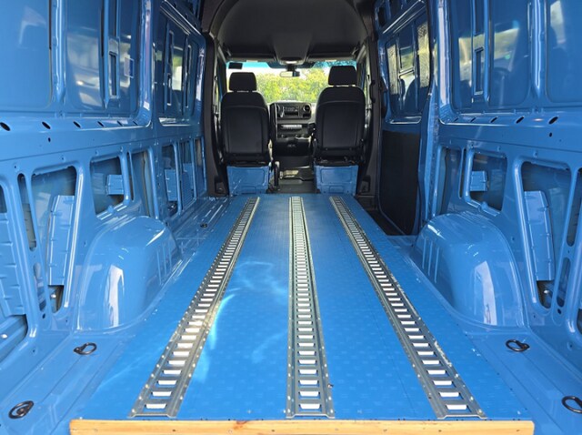 2024 Mercedes-Benz Sprinter 2500 Crew 144 WB Van