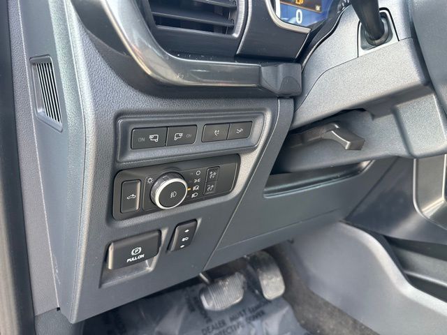 2022 Ford F-150 XLT Truck SuperCrew Cab