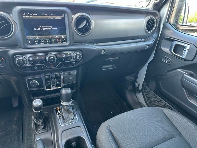 2022 Jeep Gladiator Willys Truck Crew Cab