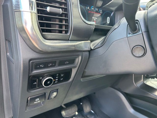 2023 Ford F-150 Lariat Truck SuperCrew Cab