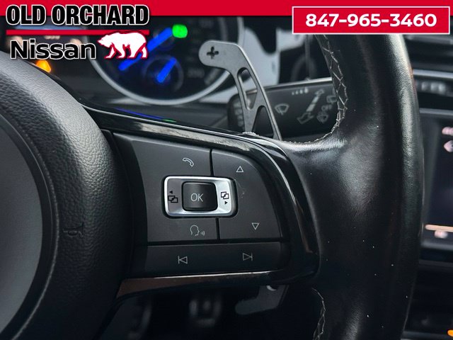 2017 Volkswagen Golf R DCC & Navigation 4motion Hatchback