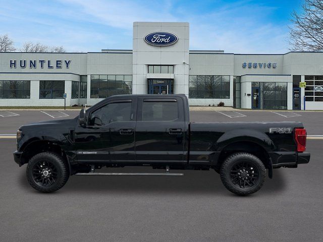 2022 Ford F-350 Lariat Truck Crew Cab
