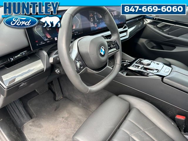 2025 BMW 530i 530i xDrive Sedan