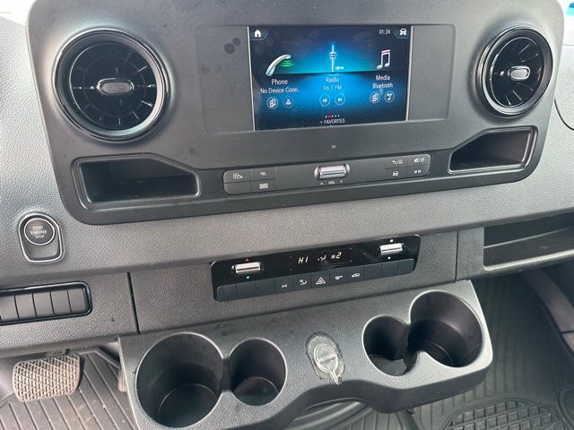 2024 Mercedes-Benz Sprinter 2500 Crew 170 WB Van