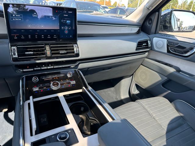 2022 Lincoln Navigator Black Label SUV