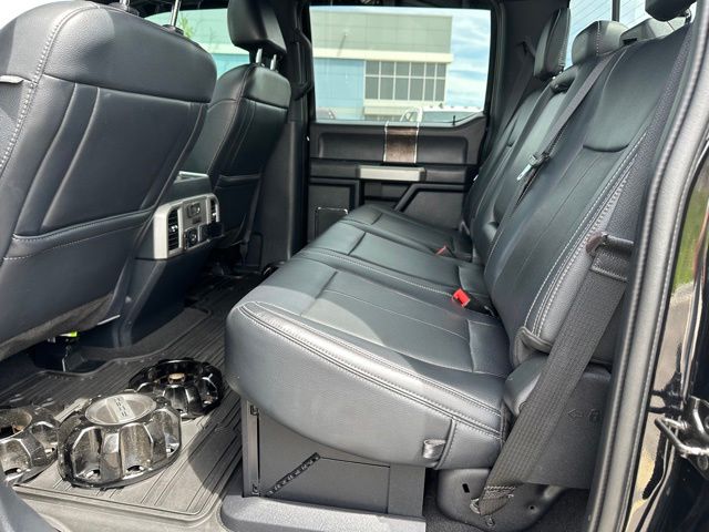 2022 Ford F-350 Lariat Truck Crew Cab