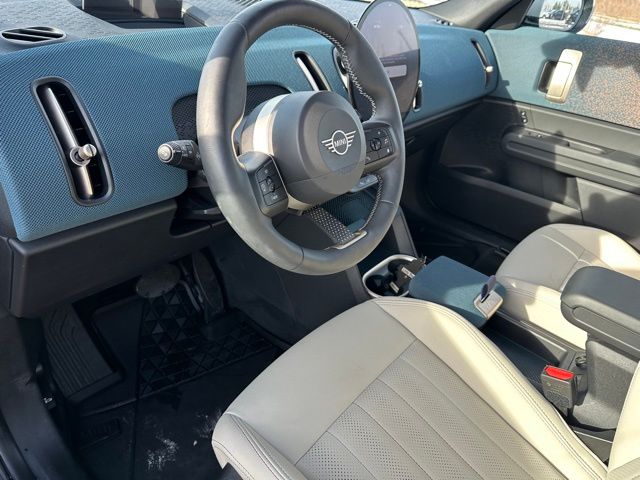 2025 MINI SE Countryman Signature Plus SUV