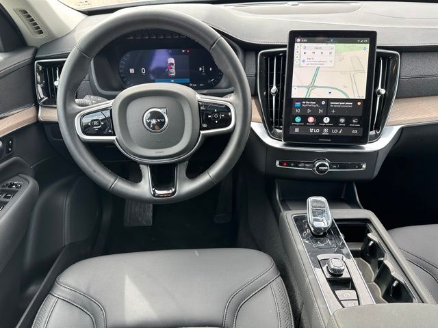 2025 Volvo XC90 B6 Plus 7-Seater SUV