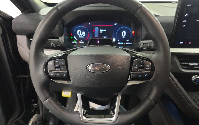 2025 Ford Explorer Platinum SUV