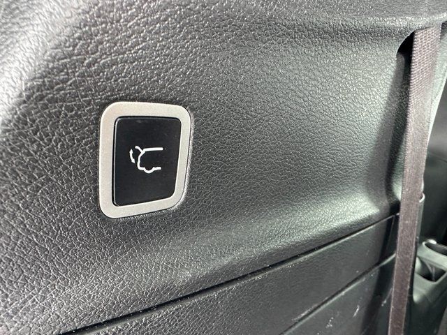 2024 Chrysler Pacifica Plug-In Hybrid Select Van Passenger Van