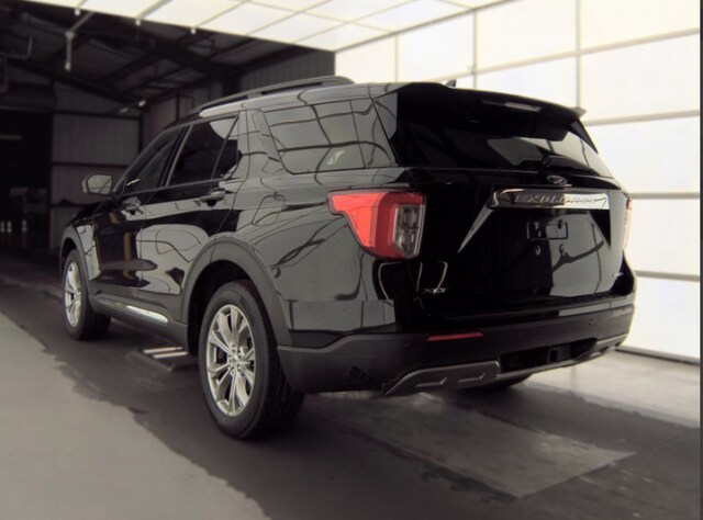 2023 Ford Explorer XLT SUV