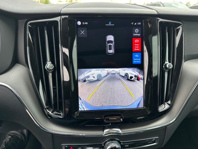 2025 Volvo XC60 B5 Core SUV