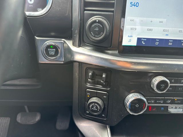 2022 Ford F-150 Lariat Truck SuperCrew Cab