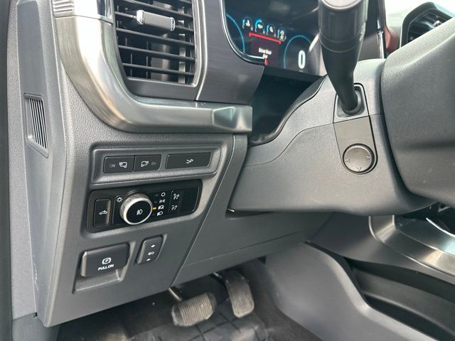 2023 Ford F-150 Lariat Truck SuperCrew Cab