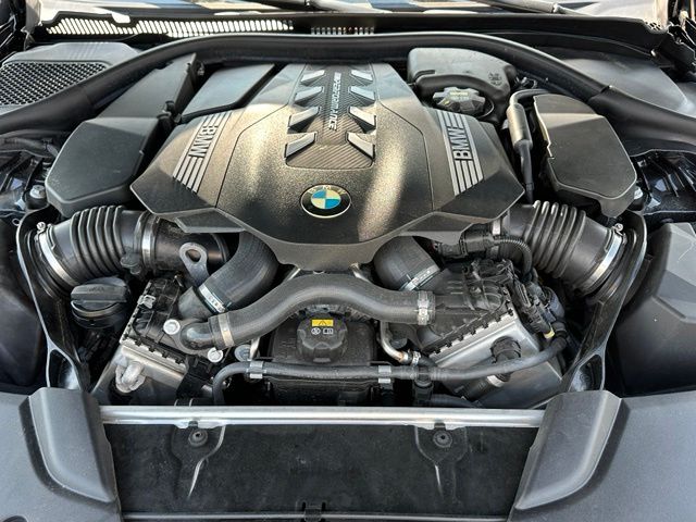 2022 BMW M550i M550i xDrive Sedan