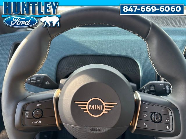 2025 MINI SE Countryman Signature Plus SUV