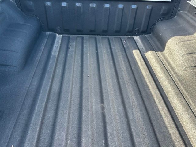 2024 Nissan Frontier SL Truck Crew Cab