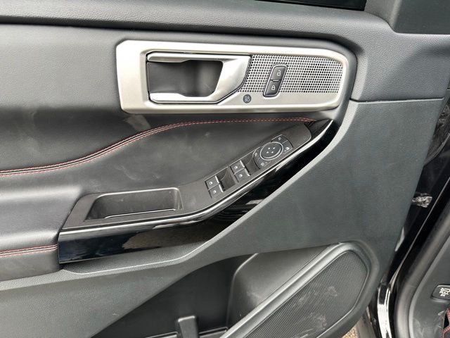 2024 Ford Explorer ST-Line SUV
