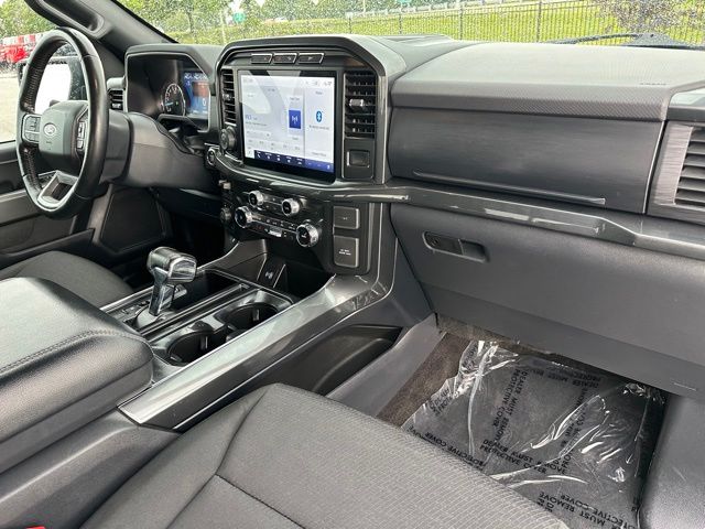 2022 Ford F-150 XLT Truck SuperCrew Cab
