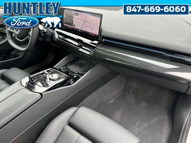 2025 BMW 530i 530i xDrive Sedan