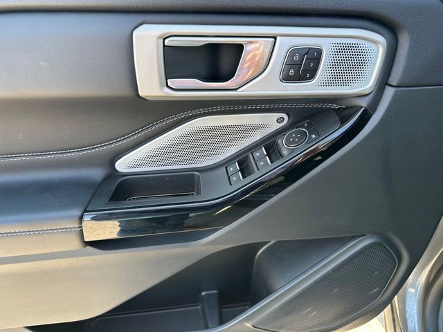 2023 Ford Explorer ST SUV